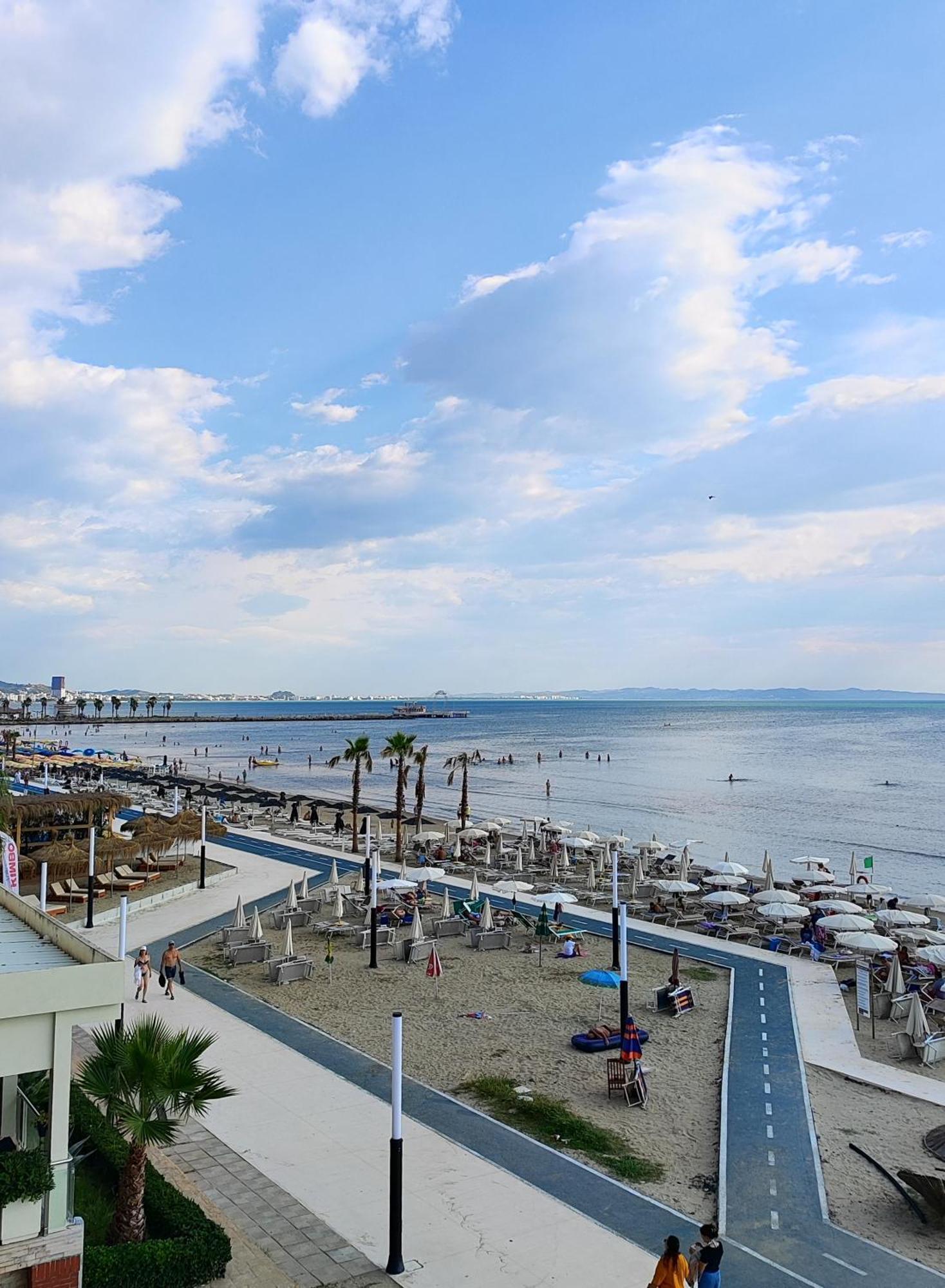 Apartament Calm Blue Sea Durrës Zewnętrze zdjęcie